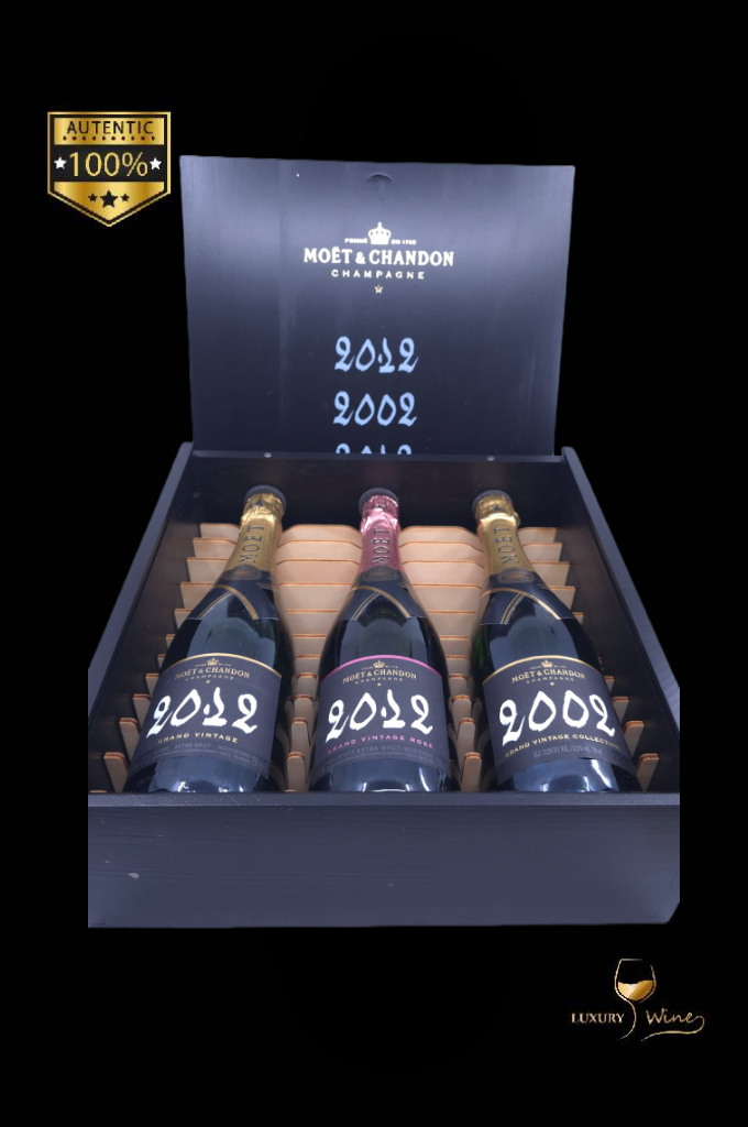 Champagne de colectie Moet & Chandon in cutie din lemn 2012,2002 3